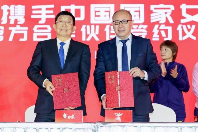 好爽要高潮了再深点男男
